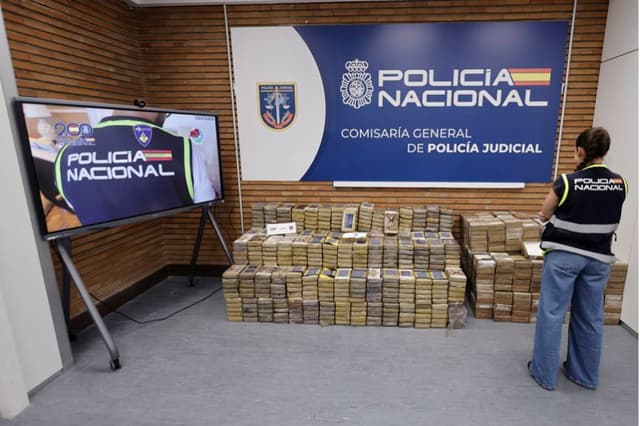 Policía española desarticula oficina vinculada al CJNG y detiene a 20 personas