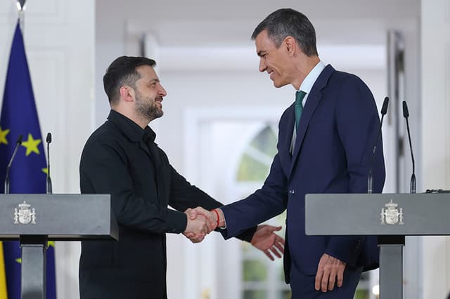 España ofrece más de 800 millones de euros en ayuda a Ucrania durante la visita de Zelenski