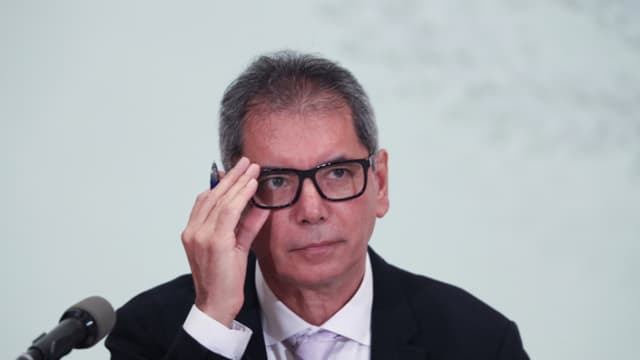 México congela cuentas de 10 individuos y 9 firmas señaladas por narcotráfico