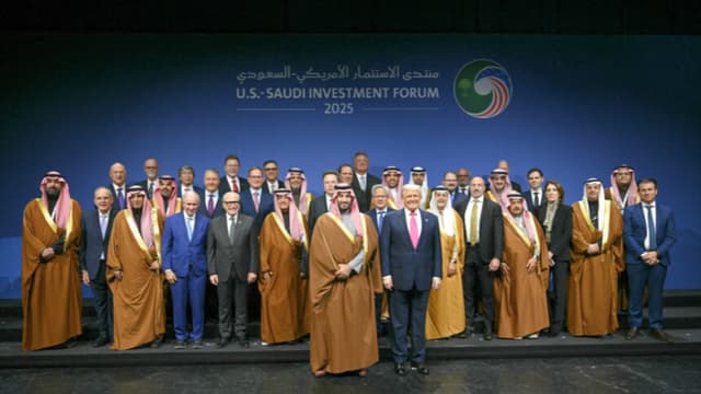 EE. UU. y Arabia Saudita firman acuerdos comerciales por USD 270 mil millones: Trump