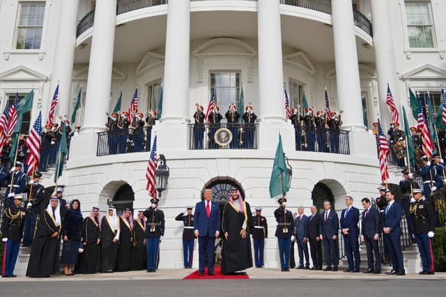 EE. UU. autoriza exportar semiconductores de IA avanzados a empresas de Emiratos Árabes Unidos y Arabia Saudita