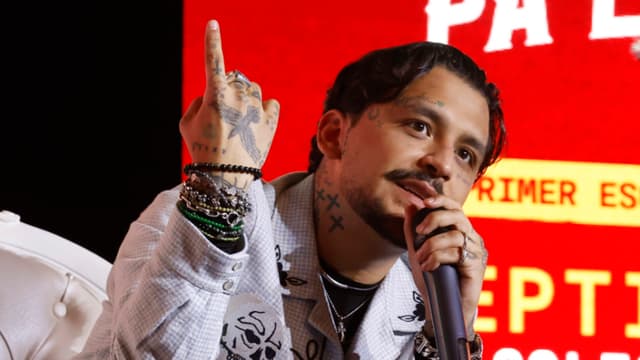 El cantante mexicano Christian Nodal habla en una rueda de prensa en Bogotá, Colombia. (Fotografía de archivo. EFE/ Mauricio Dueñas Castañeda)