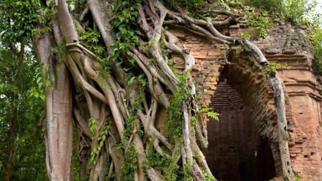 Esta foto tomada el 4 de agosto de 2017 muestra un templo en el antiguo complejo de Sambor Prei Kuk, en la provincia de Kampong Thom. Esta foto tomada el 4 de agosto de 2017 muestra un templo en el antiguo complejo de Sambor Prei Kuk, en la provincia de Kampong Thom. (TANG CHHIN SOTHY/AFP a través de Getty Images)