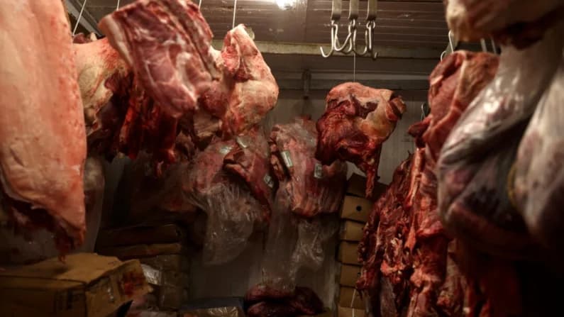 Trump elimina los aranceles sobre la carne y el café brasileños