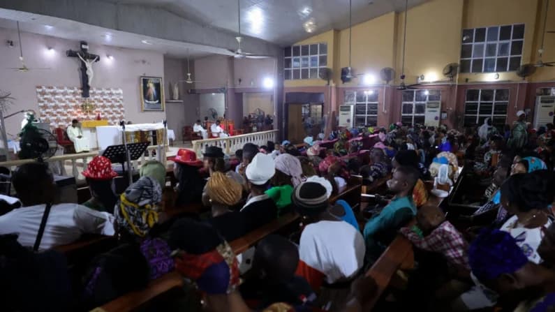 EE. UU. evalúa sanciones y acción del Pentágono para frenar persecución religiosa en Nigeria