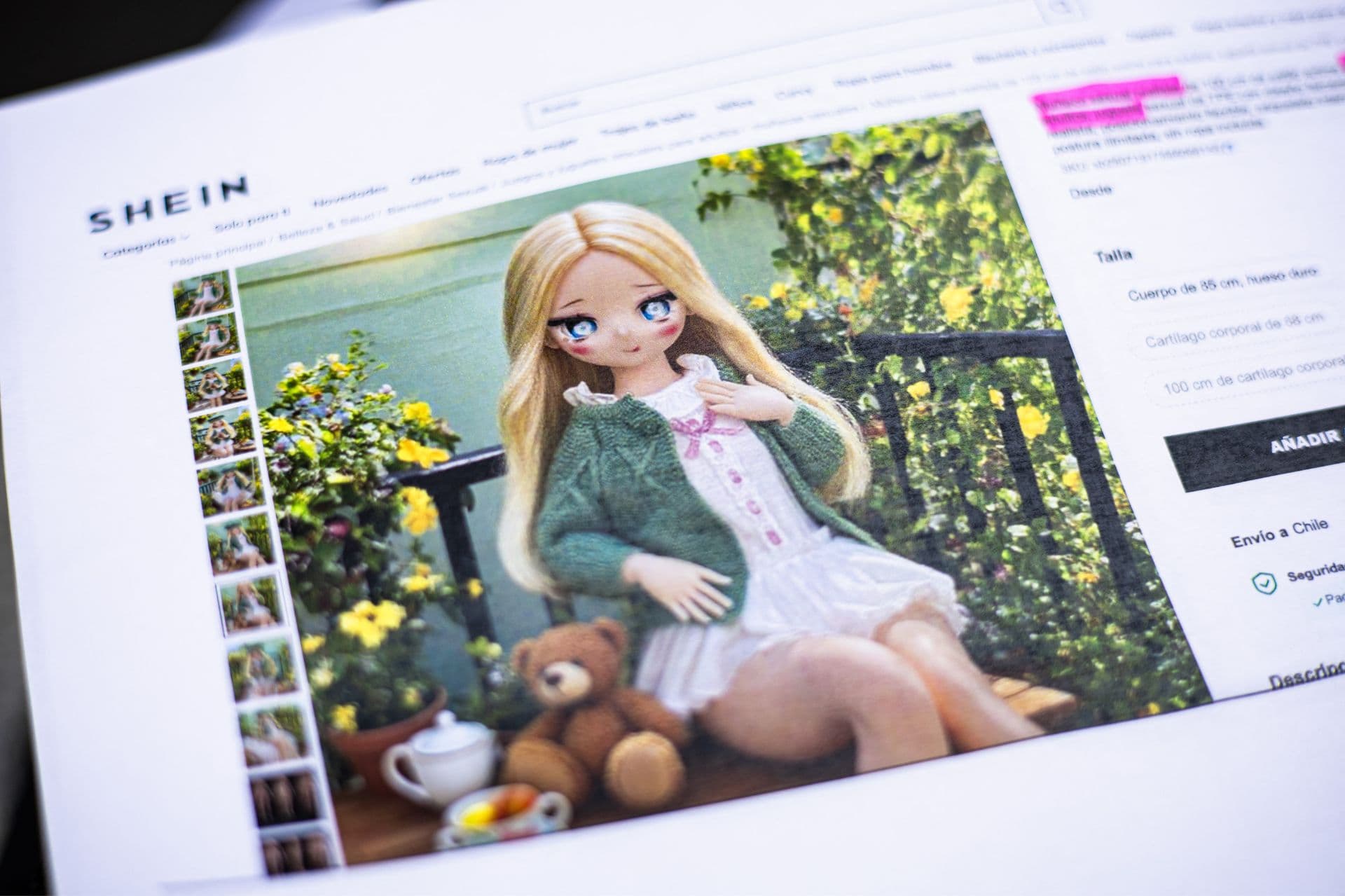 Captura de pantalla de un anuncio en el sitio web en español, acto de protesta frente a la tienda BHV Le Marais (Bazar de l'Hôtel de Ville) en la Rue de Rivoli, organizado por la asociación Mouv enfants (que lucha contra todas las formas de violencia contra los niños y adolescentes) para denunciar la apertura de una tienda de la marca china Shein, acusada de vender muñecas sexuales con rostros de niños (pornografía, pedocriminalidad) en París, Francia, el 3 de noviembre de 2025. (AMAURY CORNU/Hans Lucas/AFP vía Getty Images)