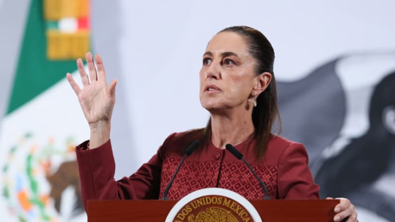 La presidenta Claudia Sheinbaum insta a que la marcha del 25N se realice de manera pacífica