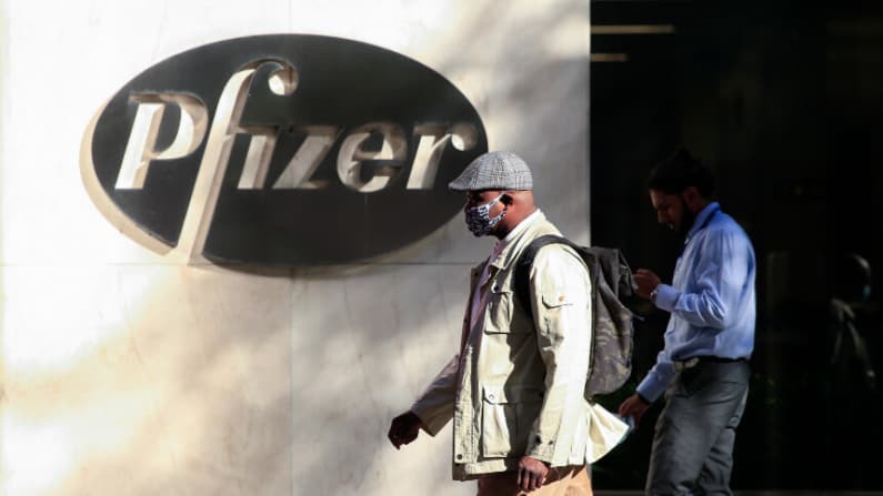 Fiscal general de Texas inicia investigación sobre incentivos financieros relacionados con las vacunas