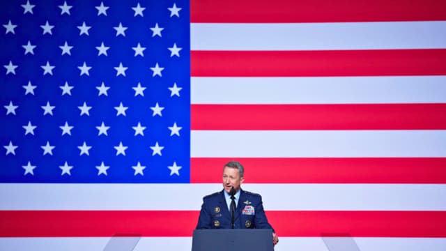 Alto mando militar estadounidense visita tropas en Puerto Rico en medio de tensiones con Venezuela