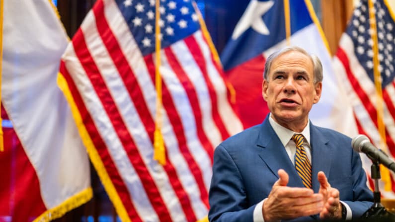 Posible existencia de "células durmientes" terroristas iraníes en Texas, advierte gobernador Abbott