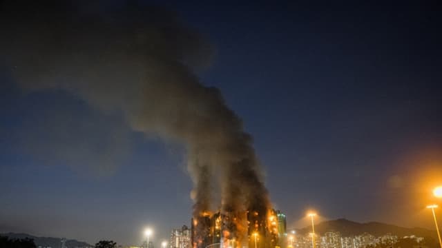 Sube a 36 el número de fallecidos tras el incendio de edificios residenciales en Hong Kong