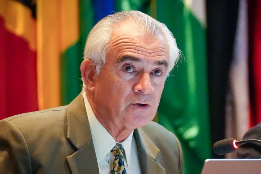 Fotografía cedida por La Comisión Económica para América Latina y el Caribe (Cepal) de su secretario ejecutivo, José Manuel Salazar-Xirinachs, hablando este miércoles, en Santiago, Chile. (EFE/ Cepal)