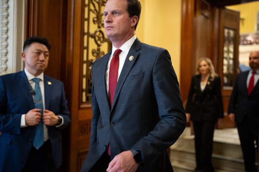 Representante August Pfluger (R-TX). (Foto de Andrew Harnik/Getty Images).