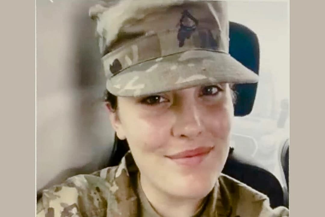 Miembro de la Guardia Nacional, especialista Sarah Beckstrom. (Fiscalía de EE. UU. vía AP)