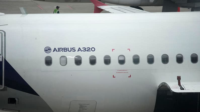 Airbus ordena revisión urgente por error de software en A320 debido a tormenta solar
