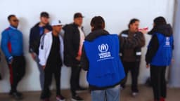 Cubanos deportados por EE. UU. buscan quedarse en México, asegura abogado migratorio