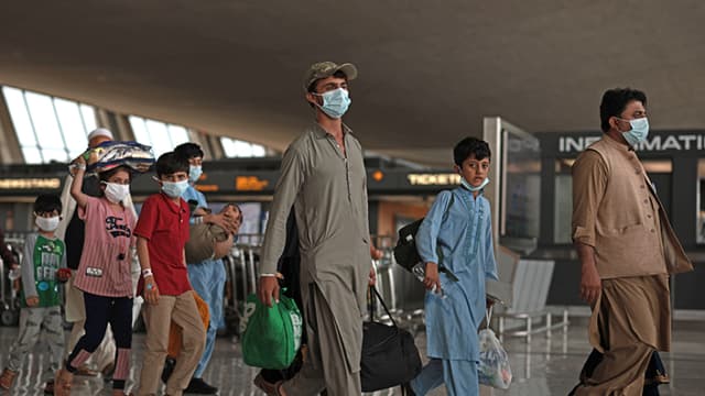 Proceso para investigar antecedentes de afganos tuvo múltiples fallos: zar de fronteras de EE. UU.