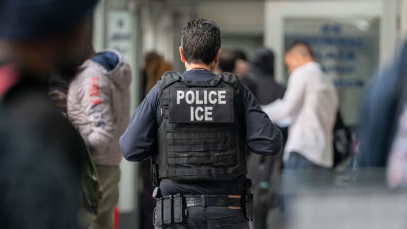 ICE anuncia campaña de reclutamiento "más exitosa" en la historia de EE. UU.