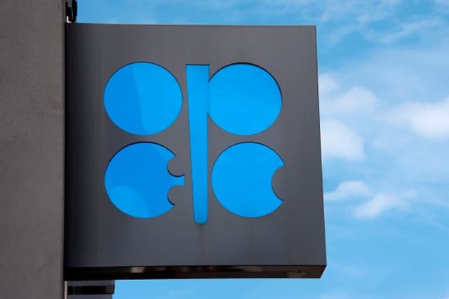 Precio del petróleo sube ligeramente en medio de tensiones EE. UU. y Venezuela