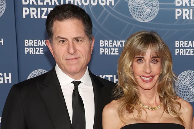 Michael Dell y Susan Dell asisten a la 11.ª ceremonia de entrega de los Premios Breakthrough en el Barker Hangar el 5 de abril de 2025 en Santa Mónica, California. (Phillip Faraone/Getty Images para Breakthrough Prize)