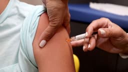 Estado de EE. UU. vuelve a prohibir las exenciones religiosas a la vacunación obligatoria en escuelas