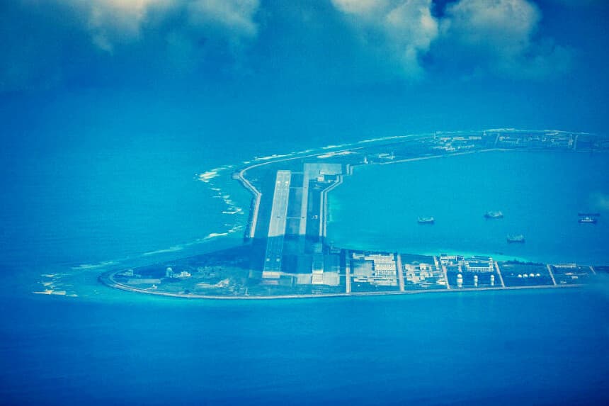 Filipinas acusa a China de lanzar bengalas contra un avión patrullero