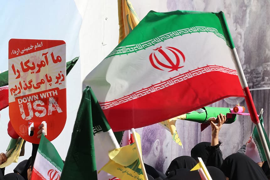 Teherán confirma segundo vuelo para deportar a iraníes desde Estados Unidos