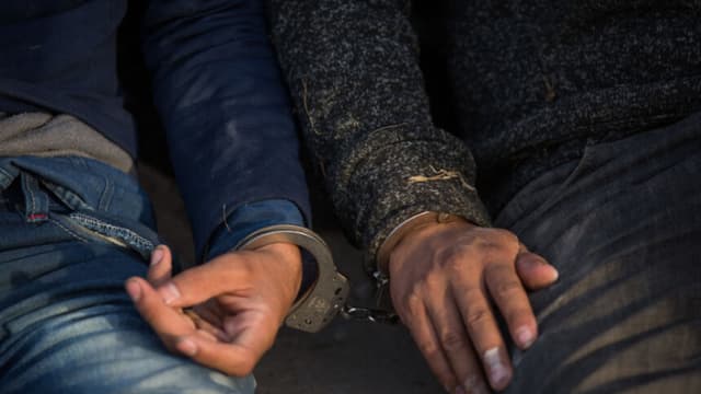 Autoridades capturan a cuatro hombres ligados a red de extorsión y secuestro