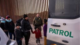 Corte Suprema parece favorable a que el Gobierno rechace solicitudes de asilo en la frontera