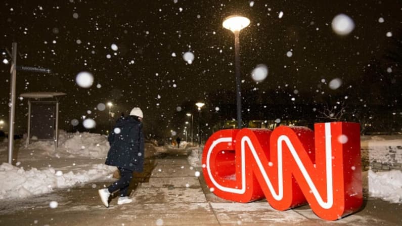 Trump dice que CNN debería ser vendida en el acuerdo de fusión de Warner Bros