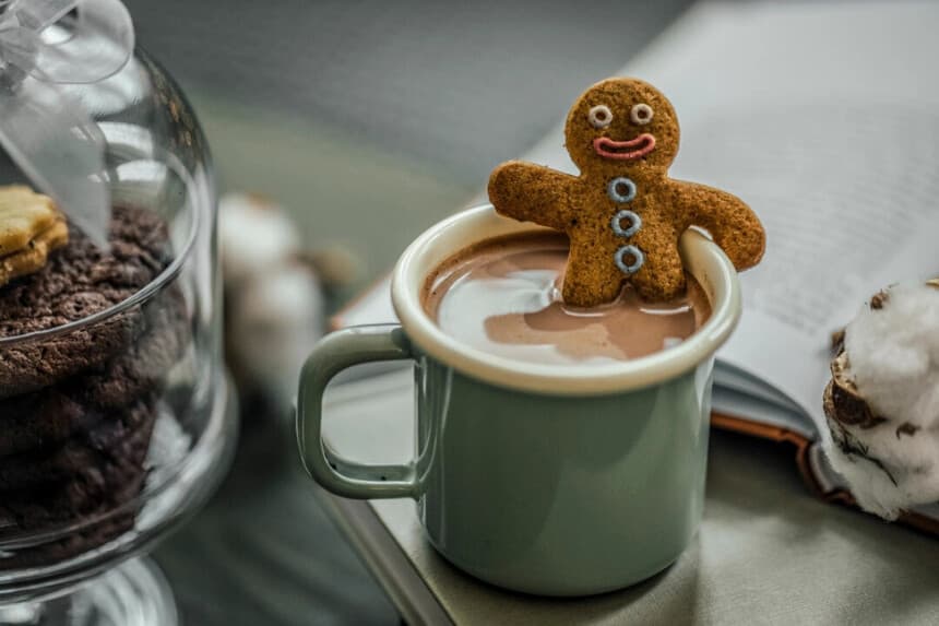 Recordar el propósito que hay detrás de los esfuerzos navideños es una forma de fomentar decisiones más intencionadas y una mayor sensación de alegría. (Eva-Katalin/Getty Images)