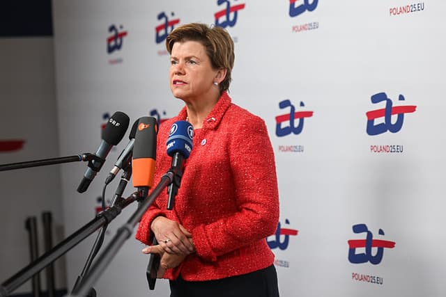 Estrategia de seguridad nacional de Trump es un llamado de atención para Europa: ministra de Letonia