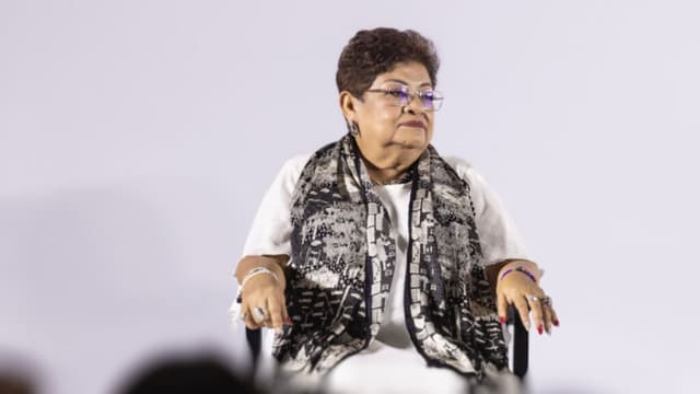 Ernestina Godoy presenta plan estratégico para la FGR