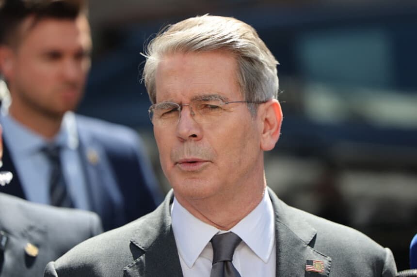 El Tesoro y el IRS actúan contra transferencias somalíes por red de fraude masivo