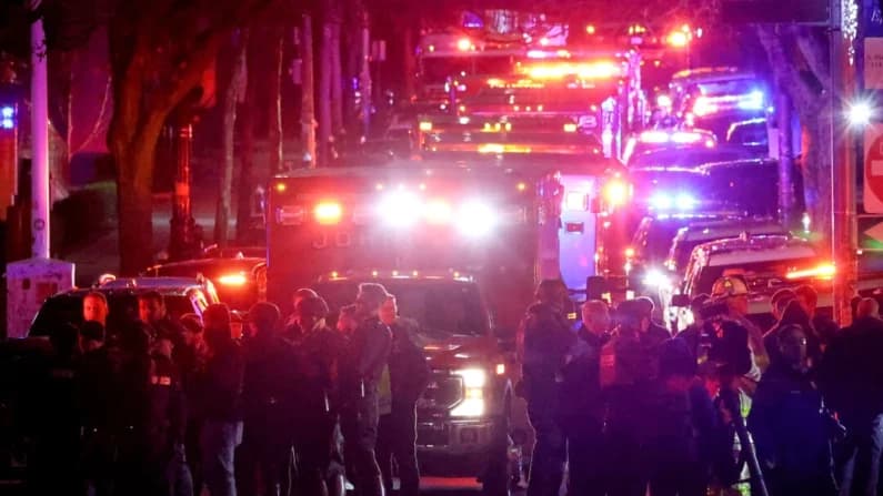 Dos muertos y ocho en estado crítico por tiroteo en la Universidad Brown; sospechoso sigue prófugo