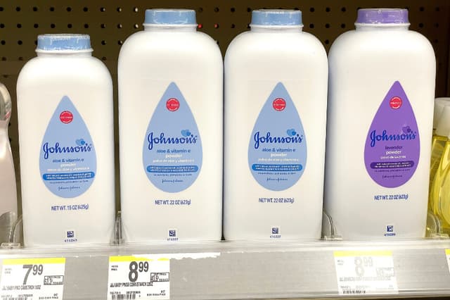 Johnson & Johnson deberá pagar USD 40 millones a dos mujeres en demandas por talco