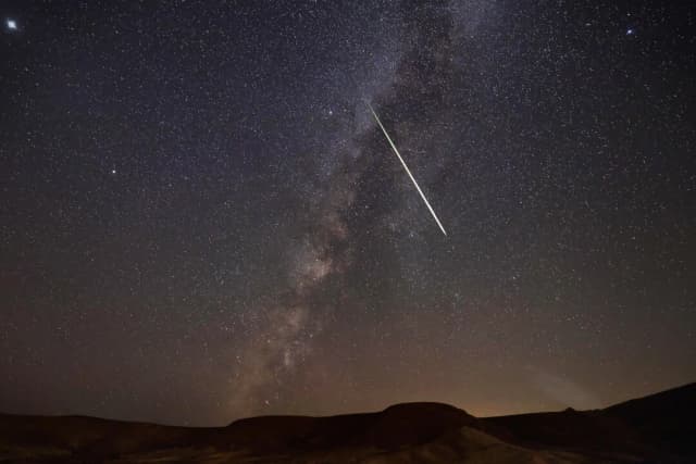 Una de las mejores lluvias de meteoritos del año dará comienzo al 2026: lo que debe saber
