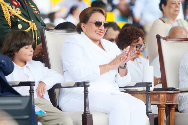 Gobierno mexicano dice estar atento a denuncias de golpe en Honduras