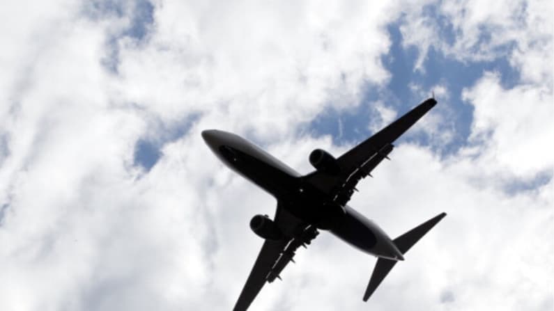 La FAA pide a aerolíneas cautela en el espacio aéreo de Venezuela por deterioro de la seguridad
