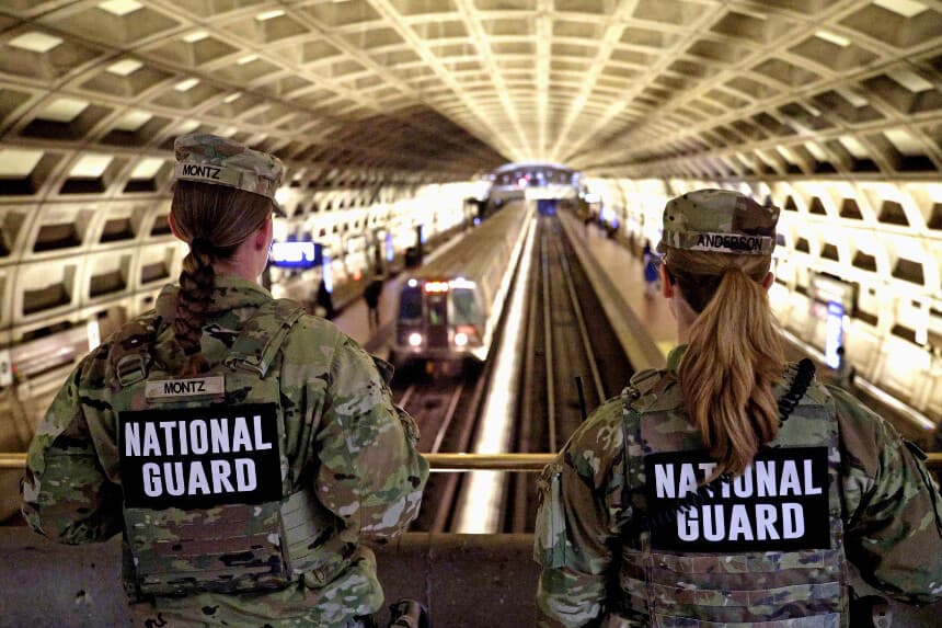 Corte de Apelaciones permite despliegue de la Guardia Nacional de Trump en Washington D. C., por ahora