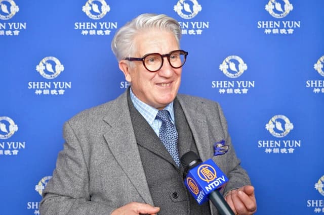 Jean-Louis Janin Daviet disfrutó de Shen Yun Performing Arts en el Galaxie Amnéville de Amnéville, Francia, el 18 de diciembre de 2025. (NTD).