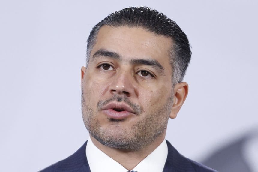 El secretario de Seguridad y Protección Ciudadana, Omar García Harfuch, habla durante una rueda de prensa en Palacio Nacional de la Ciudad de México, México. Imagen de archivo. (EFE/ Sáshenka Gutiérrez)