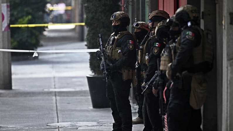 Tiroteo en local de comida del Centro de CDMX deja un muerto y un herido
