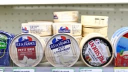 China impone elevados aranceles a los productos lácteos europeos en una respuesta de represalia