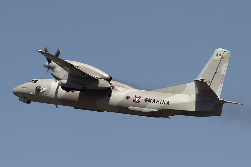 Ilustración de un avión de la Marina de México. (Dmitry Karpezo/ CC BY-SA 3.0)