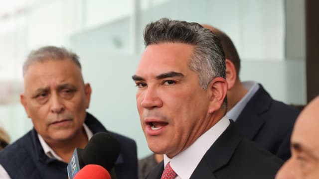 PRI descarta postular candidato ciudadano en 2030 y "Alito" Moreno señala podría ser él