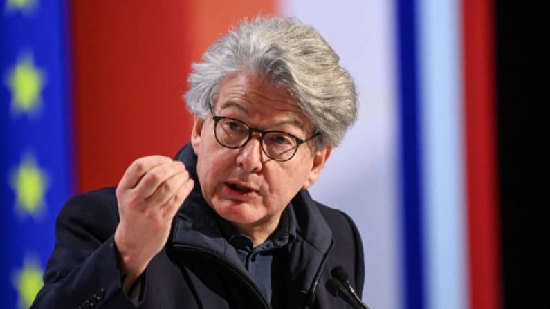 EE. UU. impone prohibiciones de visado a excomisario de la UE y a activistas por presunta censura