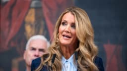 Citando fraude rampante en Minnesota, la directora de la SBA detiene pagos por $5.5 millones