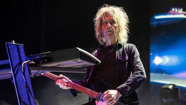 Muere Perry Bamonte, guitarrista y tecladista de The Cure, a los 65 años