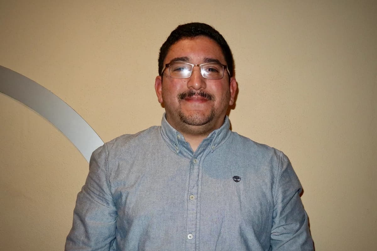 Jonathan Vigil, que trabaja en multimedia, vio Shen Yun en San José el día de Navidad, el 26 de diciembre de 2025. (Nan Su/The Epoch Times)